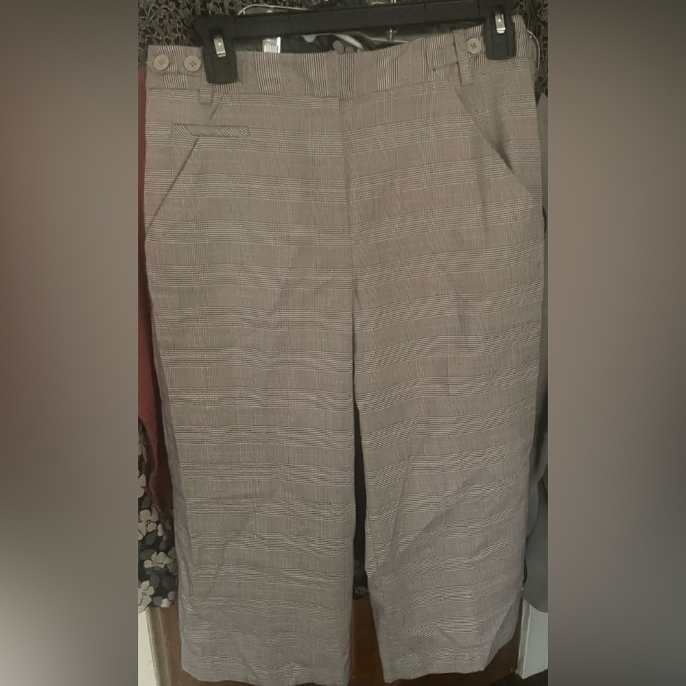 Larry Levine Plaid Capris